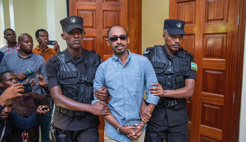 Major Callixte Sankara imbere y'itangazamakuru 1